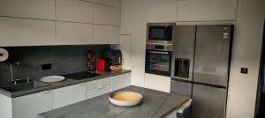 Private Pool & BBQ House near Paris