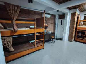 PaddyView Hostel by Zzz