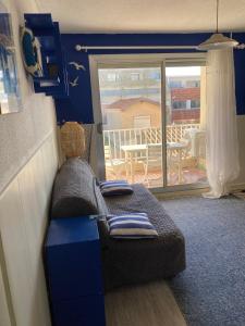 Studio climatisé avec terrasse