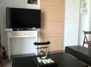 NICE FLAT 400 m FROM BEACH & CENTER - 卡布尔