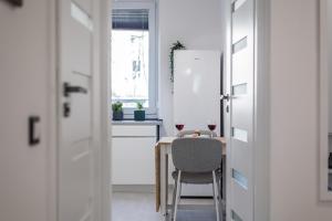 3 Rooms Comfort Capybara Apartment Free Parking by CityBeat