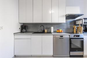 3 Rooms Comfort Capybara Apartment Free Parking by CityBeat