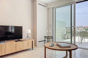 Sea View Terrace Penthouse Garage Walk to the Palais