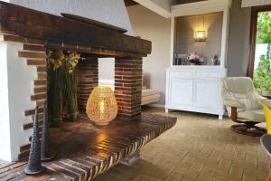 Large friendly and bright villa with pool