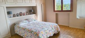 Large friendly and bright villa with pool