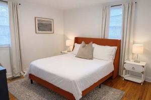 Charming Pet Friendly Ranch Style Family Home