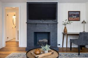 Charming Pet Friendly Ranch Style Family Home