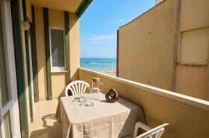 46 Bilocale vista mare