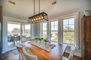 Luxe Family Home with Seasonal Pool in Duck!