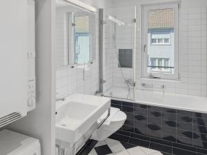 Modern 1BR in the city center - Flower 41