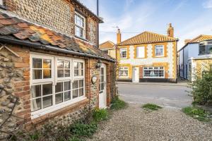 Waverley Cottage