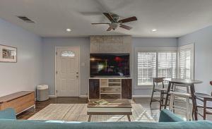 Mueller Escape - Sleeps 7 Near DT