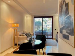 Marbella Elviria: 3 Dorm, Playa andando y Piscina