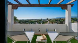VACATION MARBELLA I Aldea Blanca, Luxury Duplex, Sea View, BBQ Grill, 24-7 Security, Walking Distance to Puerto Banus