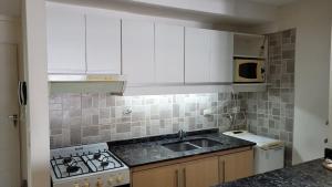 Monoambiente Amplio, Moderno con Parrilla y Cochera!!