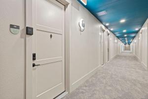 Charming Bishop Arts Suite Gym and Yoga