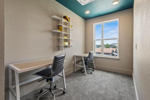 Charming Bishop Arts Suite Gym and Yoga