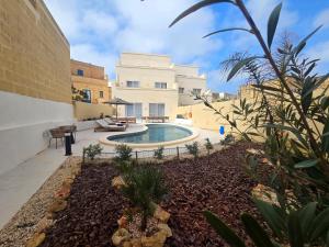 Casa Elana Holiday Home 5 bedrooms with large pool