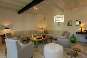 Private Istrian Villa Cipresso with Pool & Garden , Peaceful Countryside Retreat