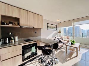 BUHO - Urban Plaza Vespucio - Laundry Parking Pool