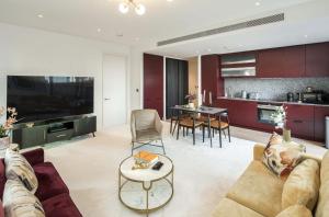 Bright Apartment in Embassy Gardens