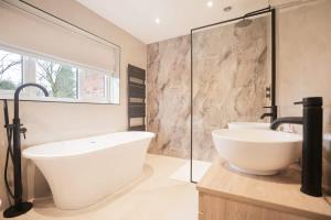 Luxury Hale Mansion by City SuperHost