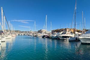 Borgo castello - trekking point - 8 min Sea - AC