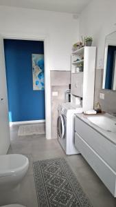 BlueCharme modern apartment img35