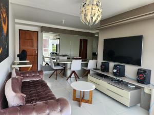 Maralago · Decoração Impecável, Espaço e Bem-Estar