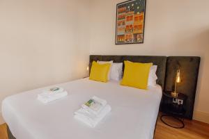 City Center Terrace Apartment by Vacationy