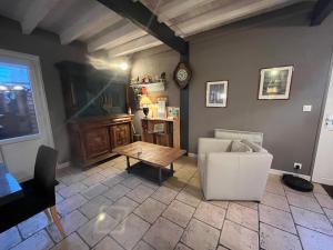 Chambres et Gîte PEYROUTAS " CAMILLE" Vignonet St Emilion