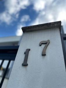 Casa moderna com garagem perto do aeroporto