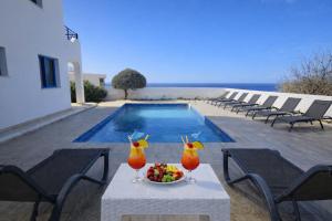 Livia - Vikles Villas