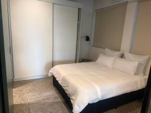 The Duke Modern - City Bowl Studio - Central Cape Town