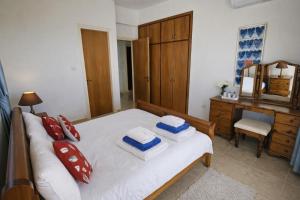 Livia - Vikles Villas