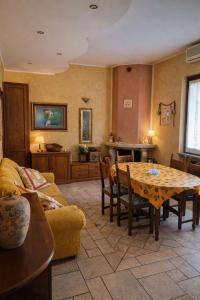 La Torre di Cry & Cry -Intera casa con Patio , 3 camere e 2 bagni