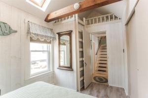 Oceanfront Cottage - Steps from Short Sands Beach!