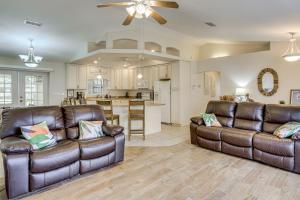 ‘Southern Comfort’ in Sebring! Family Home w Yard