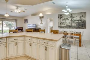 ‘Southern Comfort’ in Sebring! Family Home w Yard