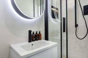 Stunning and Contemporary 2 Bed Home in Lansdown