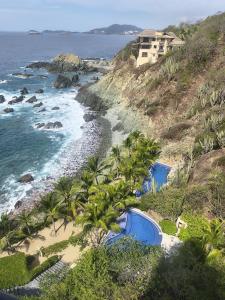 Oceanfront Designer Penthouse, Private Pool