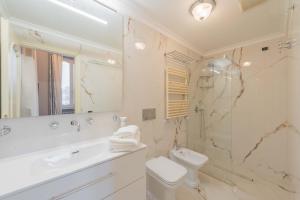 Vista Ara Pacis - Appartamento Storico di Lusso 5 min Piazza di Spagna