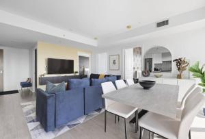 Bright & Stylish 3BR | Downtown + Parking