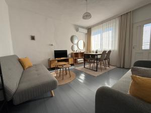 Апартамент за нощувки "Златен век"