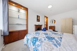 Modern 3-bedroom apartment near Regents Park