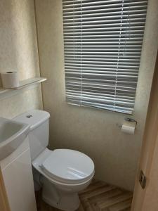 6 berth caravan ensuite the chase