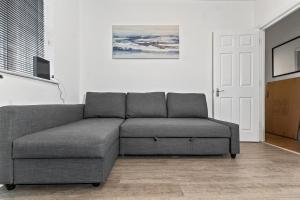 Modern Flat , Near City Centre & Universities