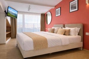 Staylux 5 min to Lake Ohrid Rooftop Balcony Parking AC