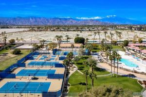 Desert Vibes, Festival Nights, and Poolside Delights! Close to Coachella