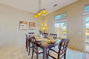 Desert Vibes, Festival Nights, and Poolside Delights! Close to Coachella